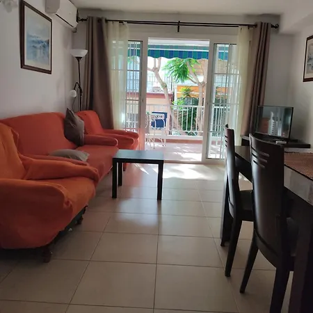 Frontbeach In Boliches شقة فوينخيرولا